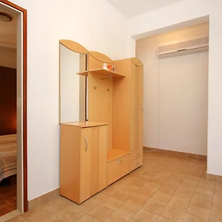 Appartement Brna 10057a *